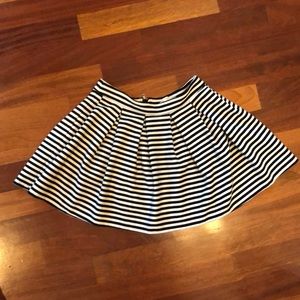 Size medium Bethany Mota skater skirt 🍭